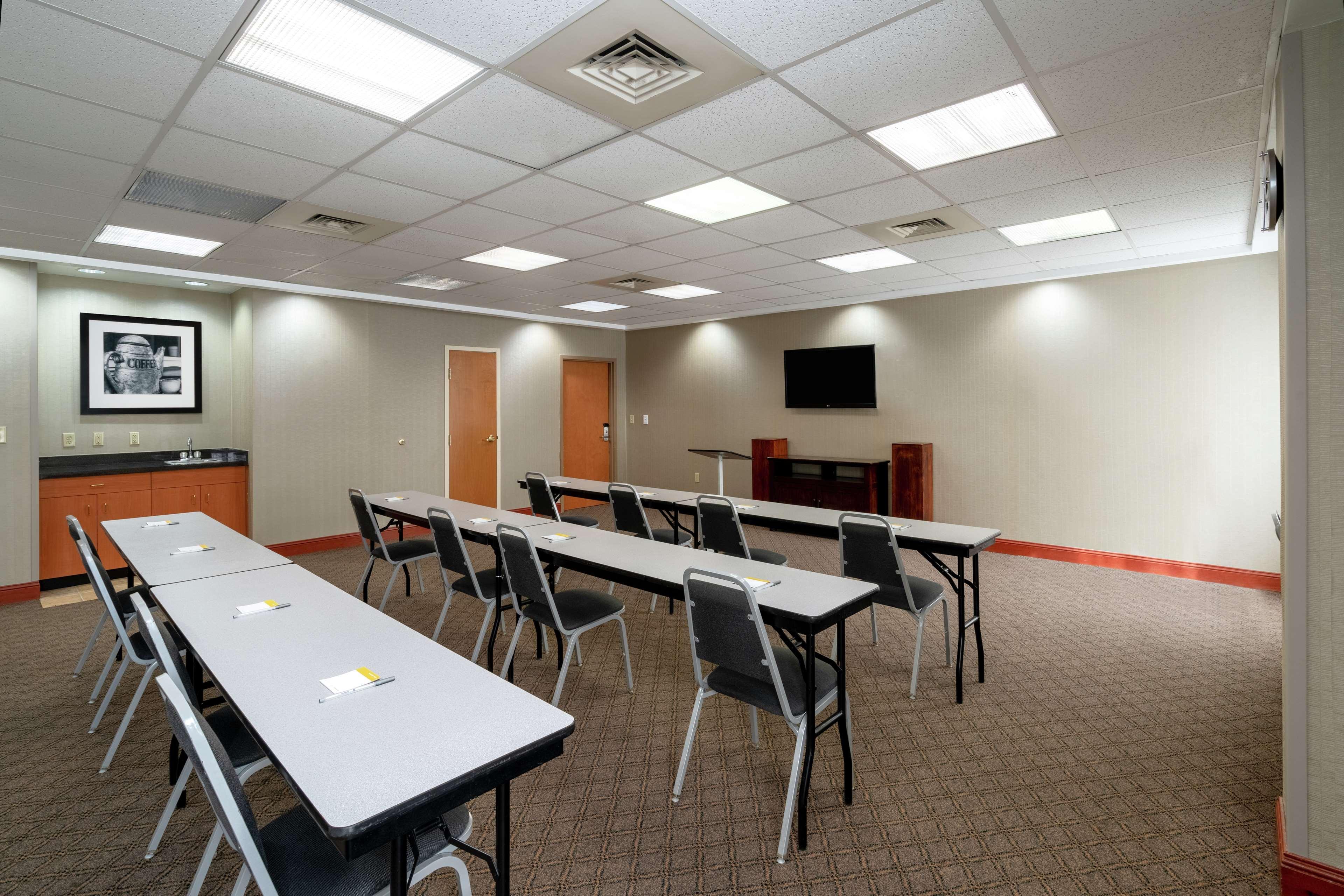 Hampton Inn Dublin Newbern Экстерьер фото