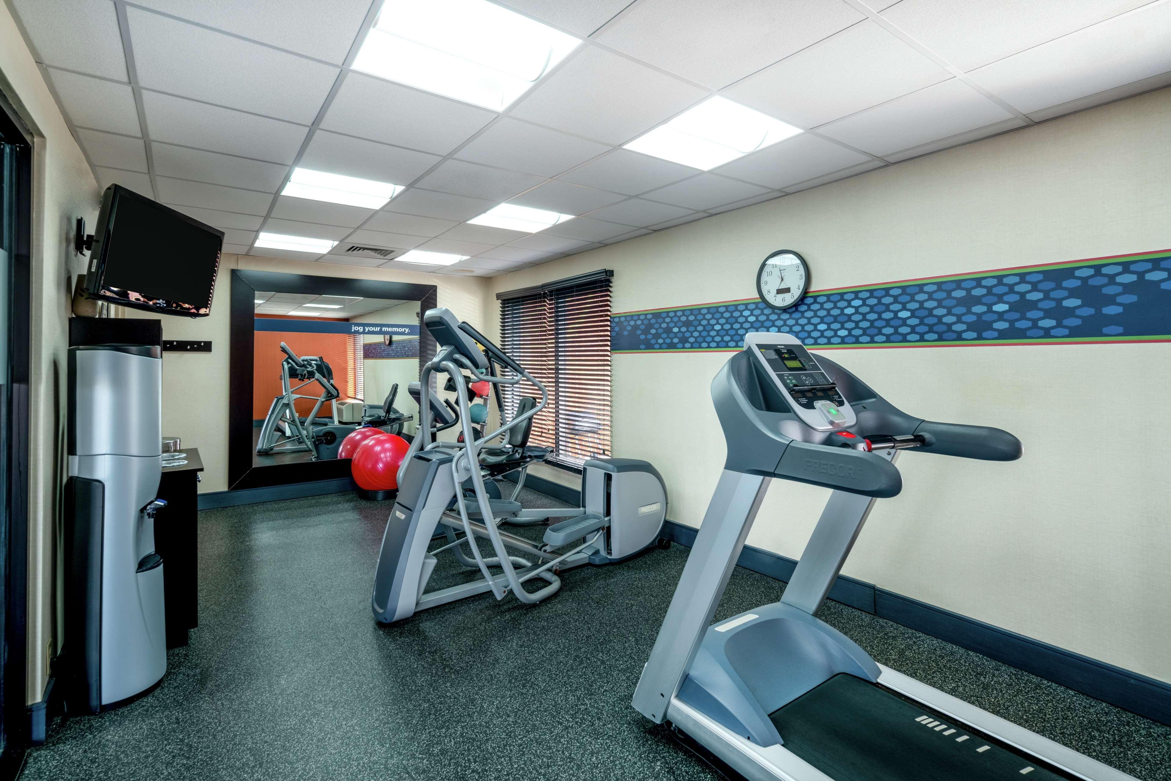 Hampton Inn Dublin Newbern Экстерьер фото