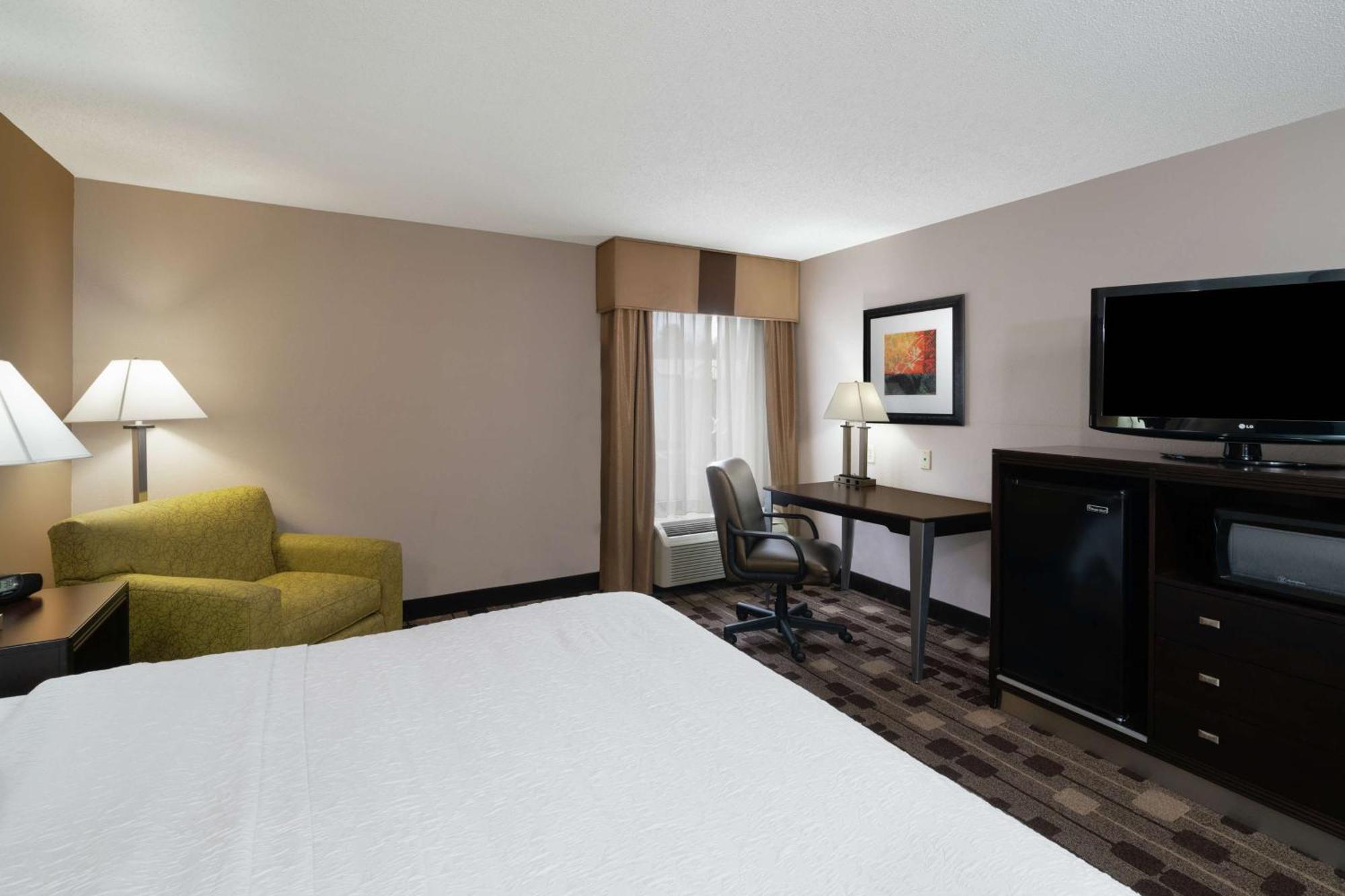 Hampton Inn Dublin Newbern Экстерьер фото